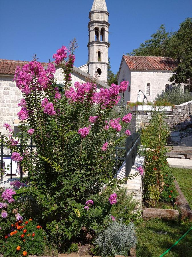 Guest House Dragutinovic Perast Exterior foto
