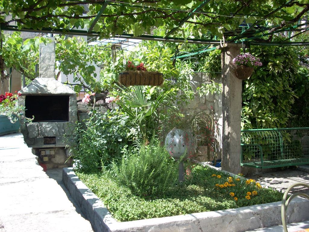 Guest House Dragutinovic Perast Exterior foto